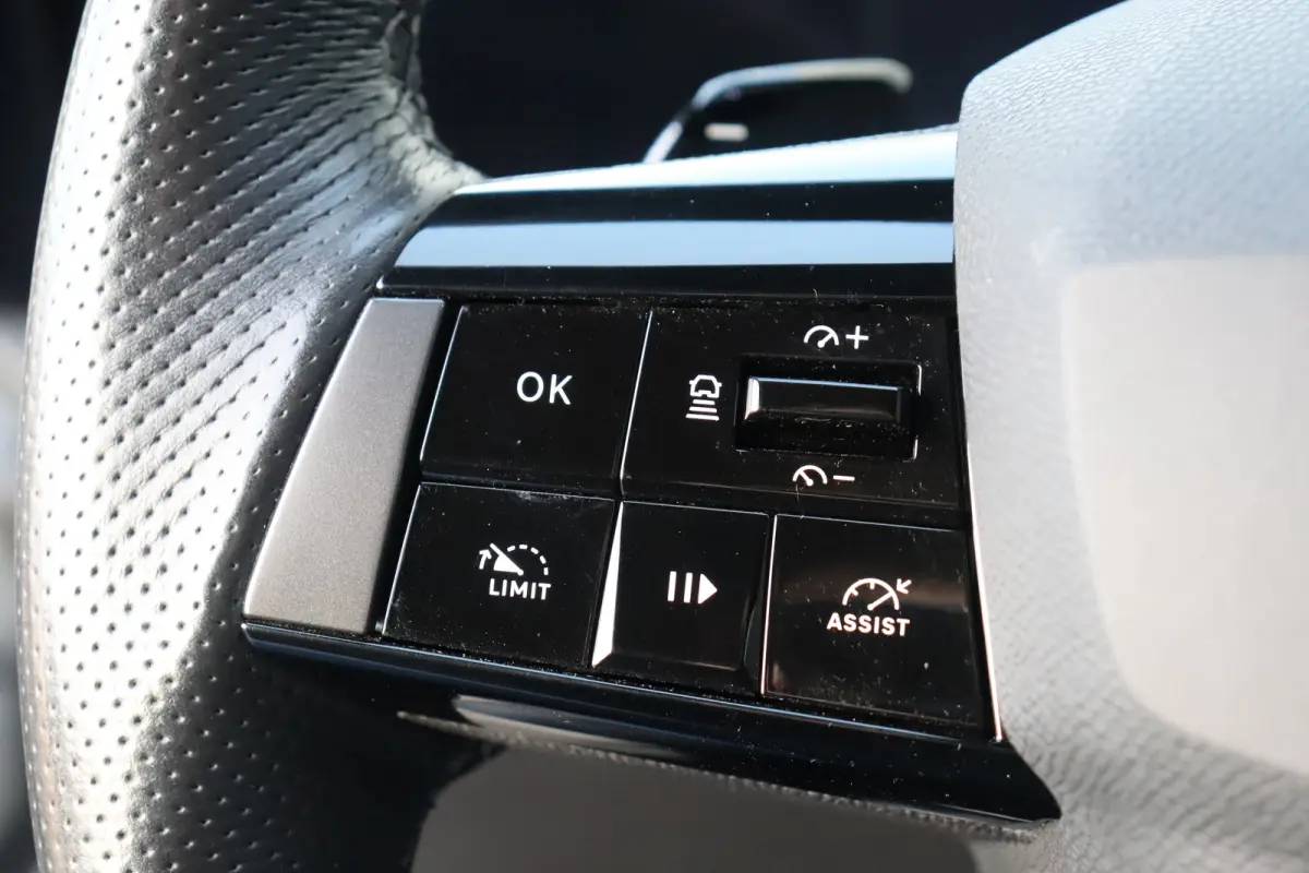 1.6 PLUG IN HYBRID 225PK GSE / NAVI / ALCANTARA / CLIMA / LED / PDC / 18" LMV / CAMERA / HUD / ADAPT. CRUISECONTROL / WINTERPAKKET / UNIEK / NIEUWSTAAT !!