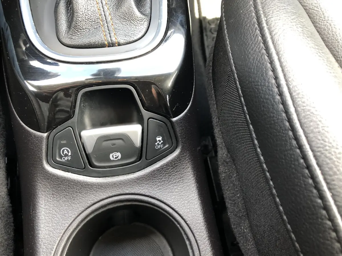 1.3T Limited AUTOMAAT|NAVI|CLIMATE|APPLE/ANDROID|CAMERA|PDC|18"