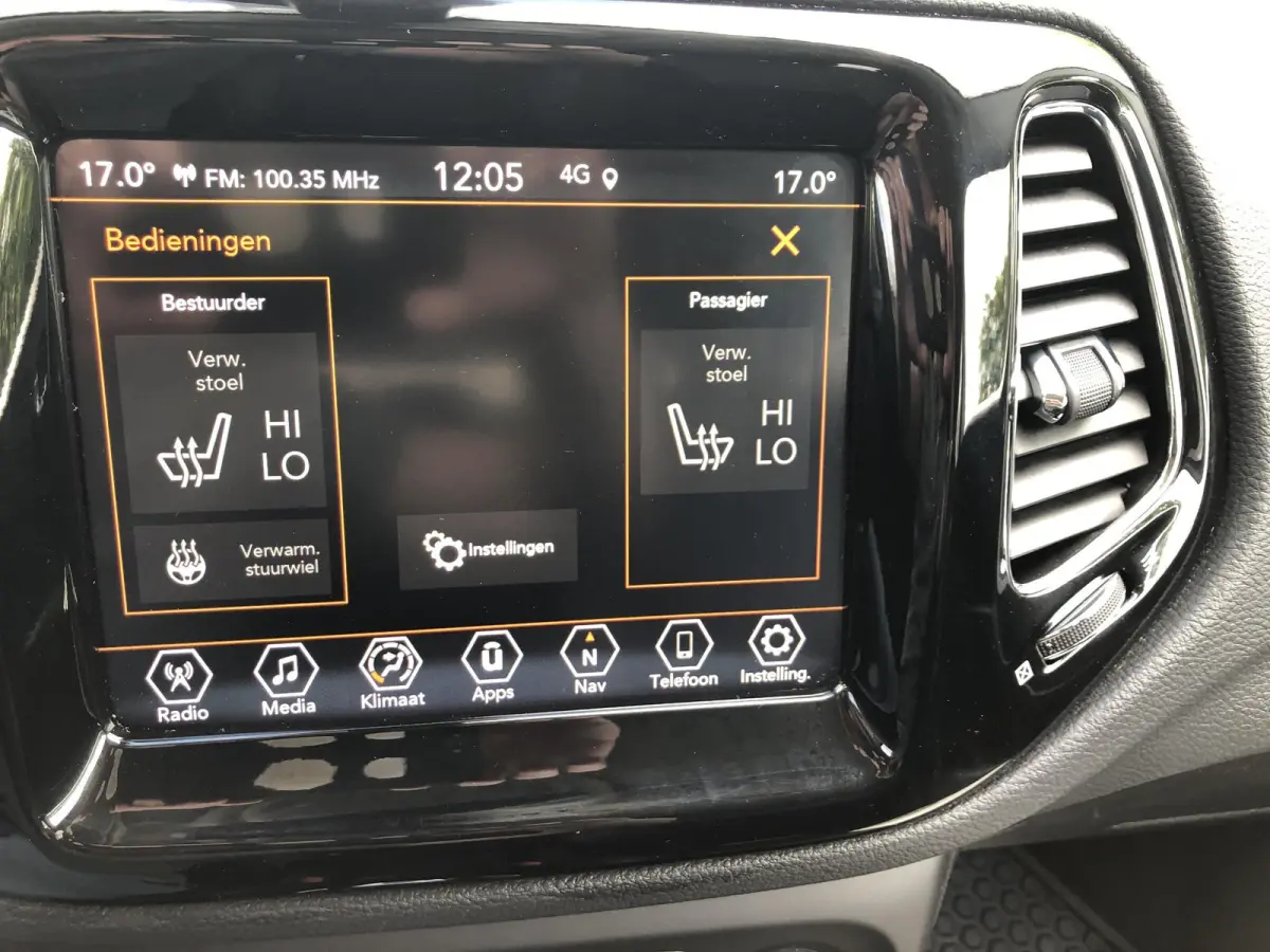 1.3T Limited AUTOMAAT|NAVI|CLIMATE|APPLE/ANDROID|CAMERA|PDC|18"