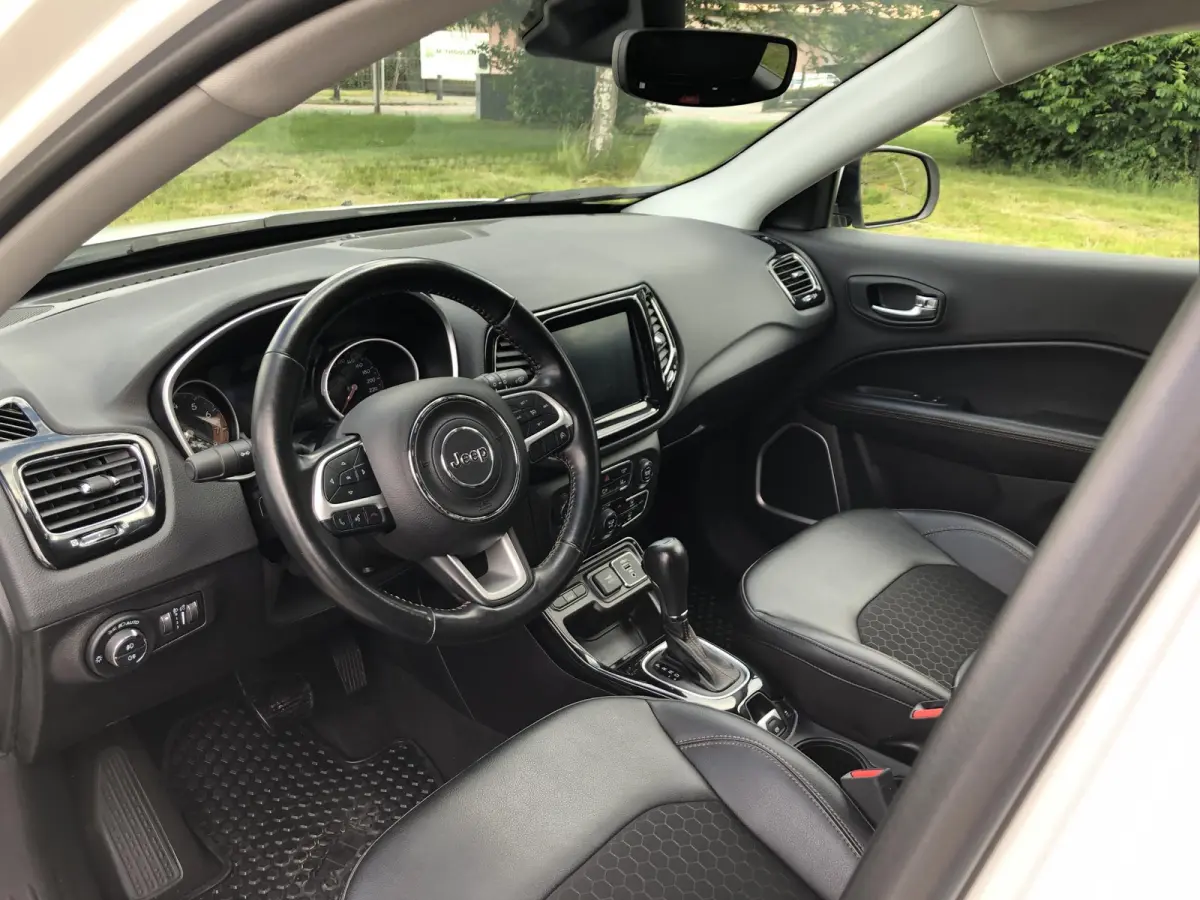 1.3T Limited AUTOMAAT|NAVI|CLIMATE|APPLE/ANDROID|CAMERA|PDC|18"