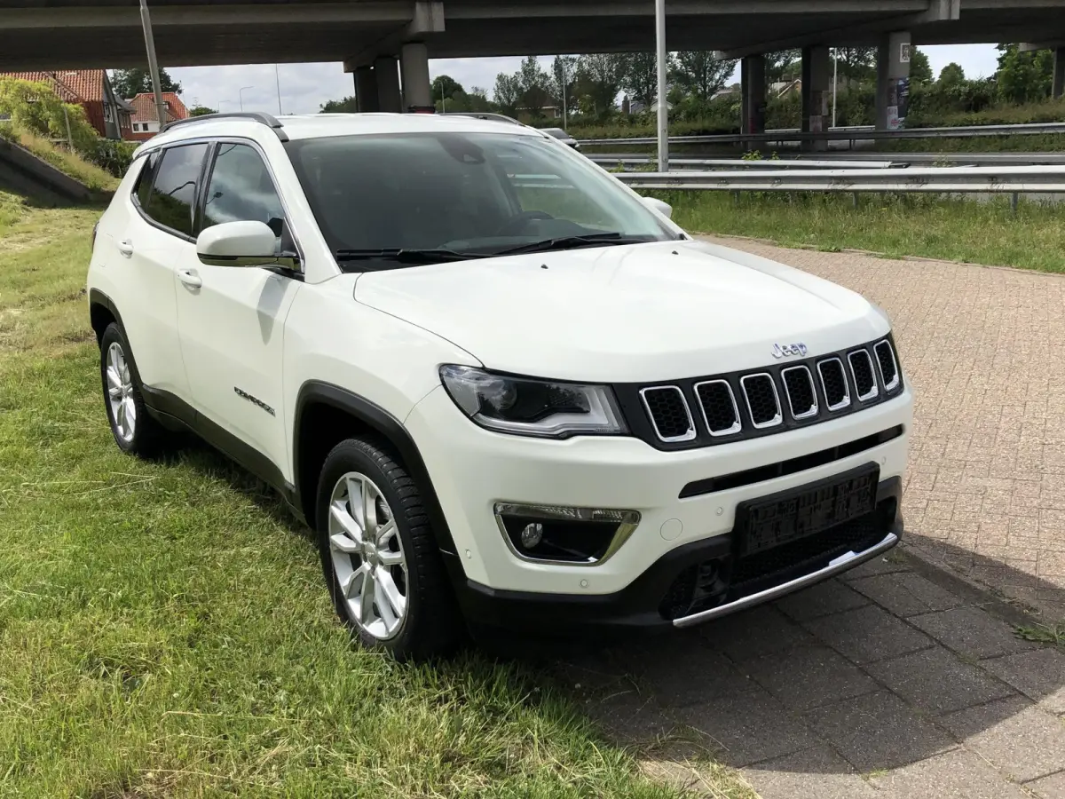 1.3T Limited AUTOMAAT|NAVI|CLIMATE|APPLE/ANDROID|CAMERA|PDC|18"