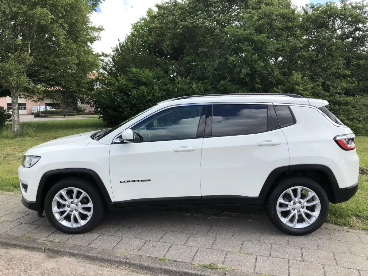 1.3T Limited AUTOMAAT|NAVI|CLIMATE|APPLE/ANDROID|CAMERA|PDC|18"