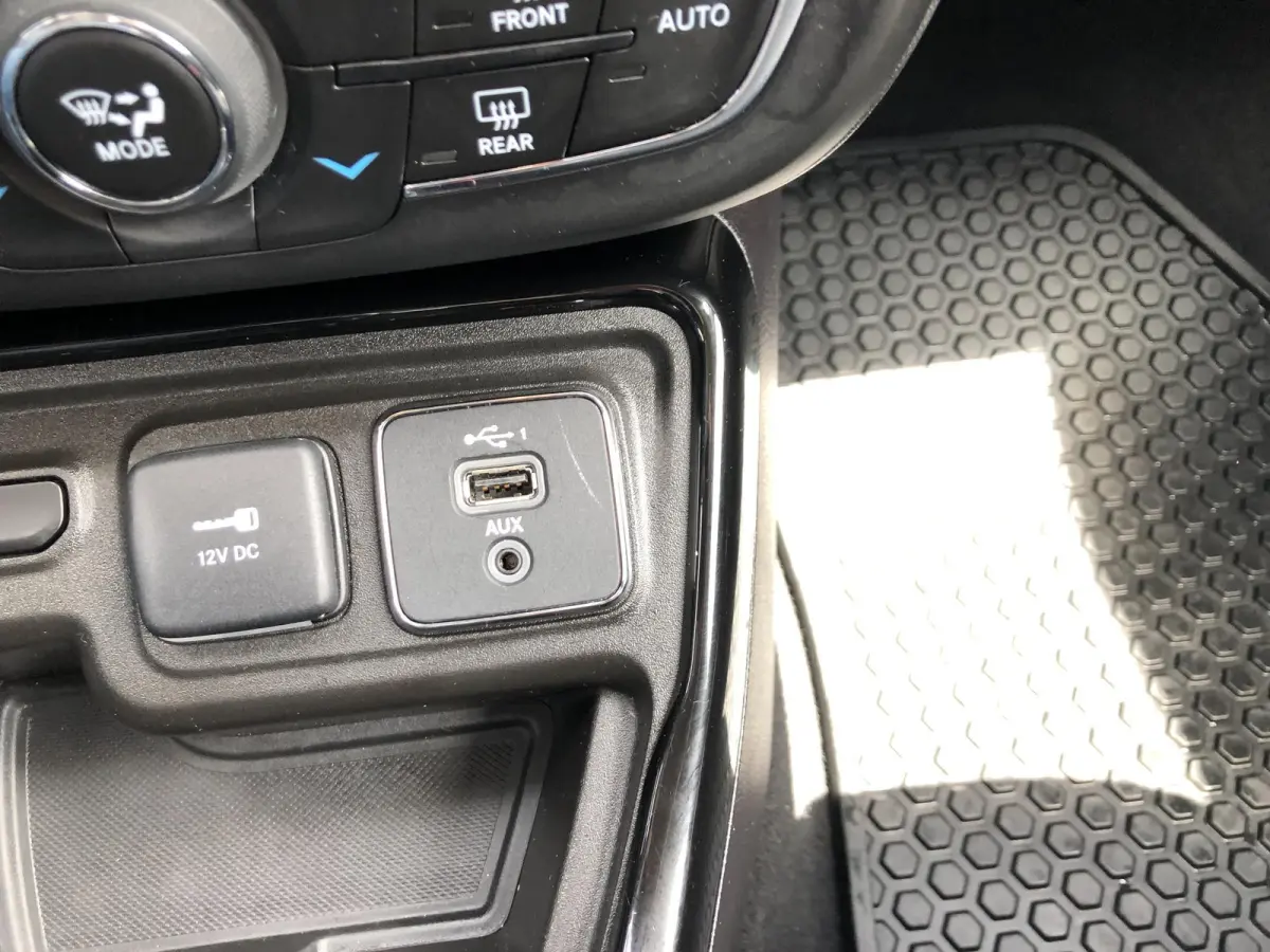1.3T Limited AUTOMAAT|NAVI|CLIMATE|APPLE/ANDROID|CAMERA|PDC|18"
