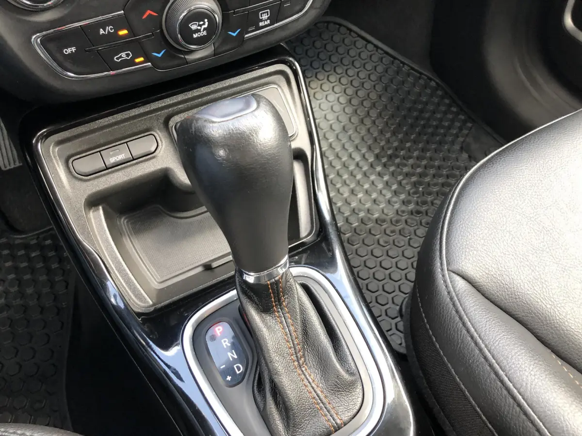 1.3T Limited AUTOMAAT|NAVI|CLIMATE|APPLE/ANDROID|CAMERA|PDC|18"