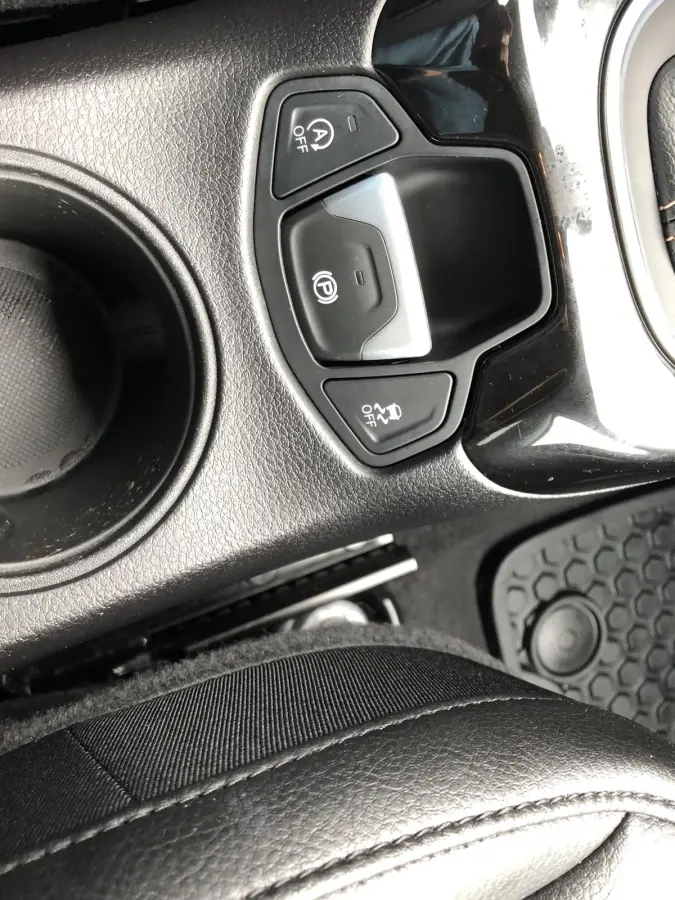 1.3T Limited DCT AUTOMAAT|NAVI|CLIMATE|APPLE/ANDROID|CAMERA|PDC|18"