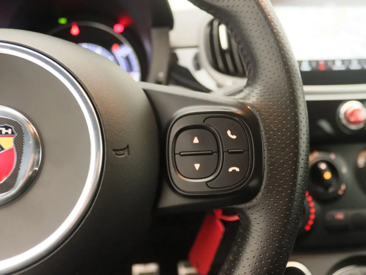 1.4 T-Jet Abarth Elaborabile | Airconditioning | Parkeersensoren | Lichtmetalen Velgen |