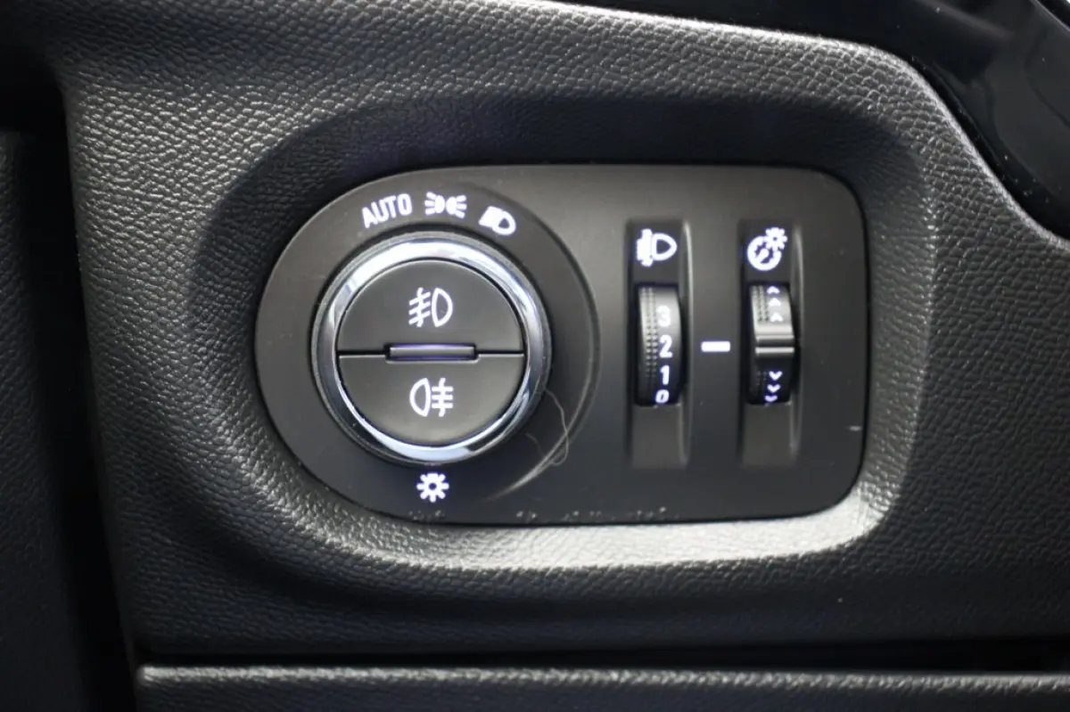1.2 Elegance Automaat - Digitaal Cockpit, Carplay, Cruise