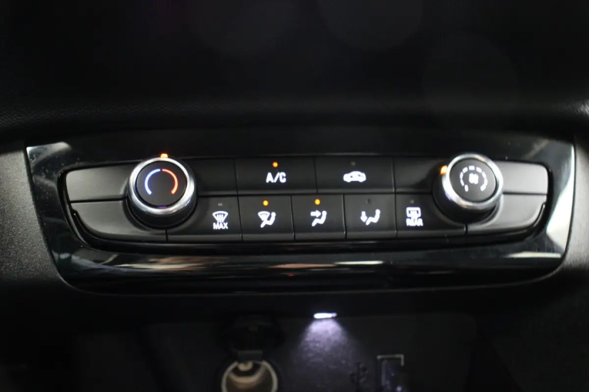 1.2 Elegance Automaat - Digitaal Cockpit, Carplay, Cruise