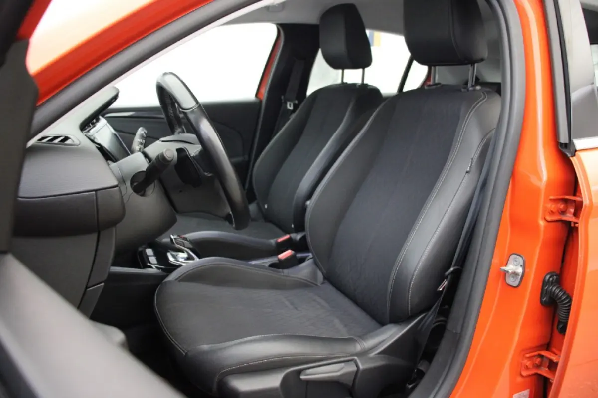 1.2 Elegance Automaat - Digitaal Cockpit, Carplay, Cruise