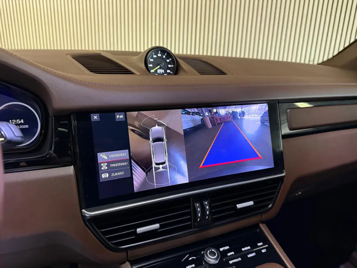 3.0 E-Hybrid-18 WEGS-CLUBLEDER-PANO-LUCHTVERING-BOSE-SPORT CHRONO-ORIG NL