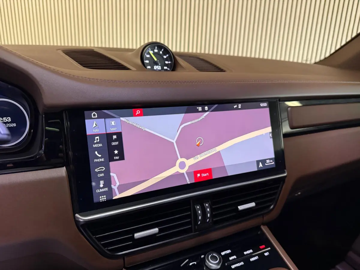 3.0 E-Hybrid-18 WEGS-CLUBLEDER-PANO-LUCHTVERING-BOSE-SPORT CHRONO-ORIG NL