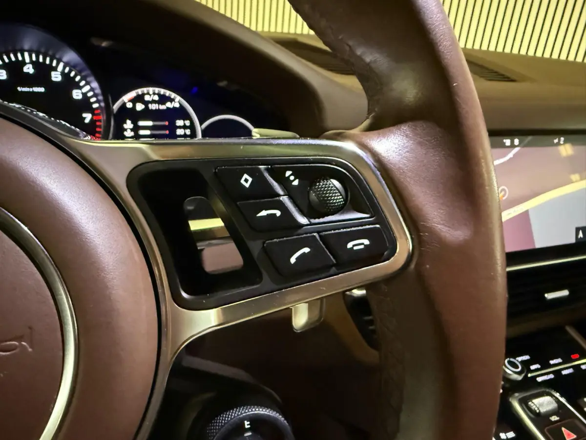 3.0 E-Hybrid-18 WEGS-CLUBLEDER-PANO-LUCHTVERING-BOSE-SPORT CHRONO-ORIG NL