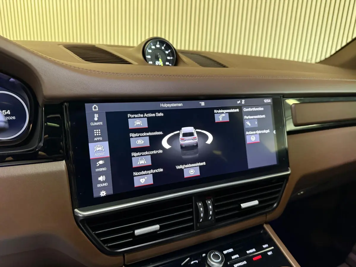 3.0 E-Hybrid-18 WEGS-CLUBLEDER-PANO-LUCHTVERING-BOSE-SPORT CHRONO-ORIG NL