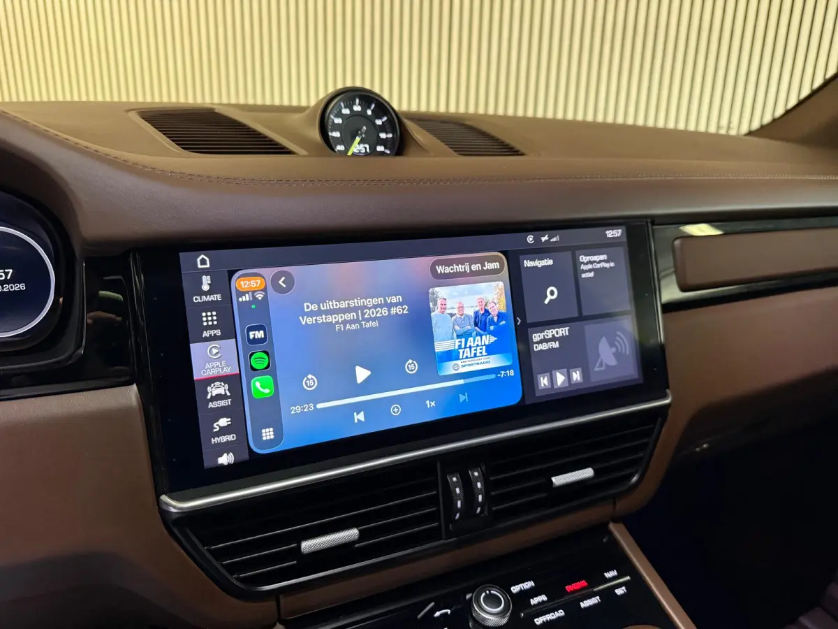 3.0 E-Hybrid-18 WEGS-CLUBLEDER-PANO-LUCHTVERING-BOSE-SPORT CHRONO-ORIG NL