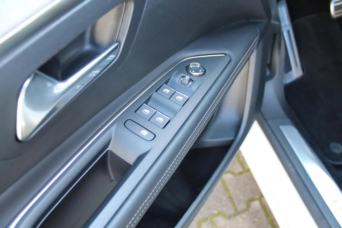 1.2 PureTech GT | Automaat | Navi | Camera | Stoelverwarming