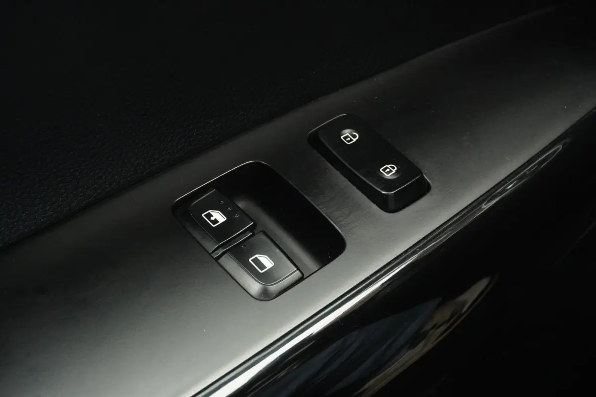 1.0 DPi ComfortLine / Airco / Bluetooth / cruise control / = NOV-2022 ! SUPER PRIJS