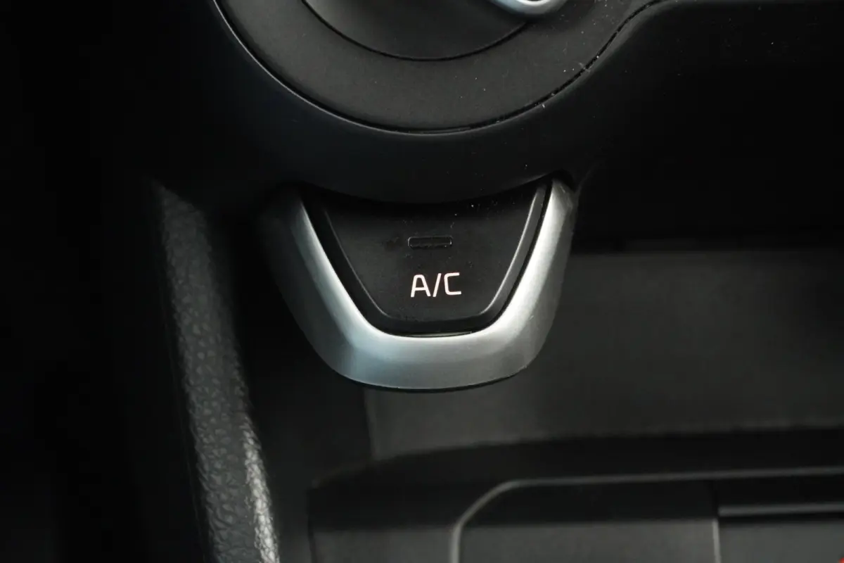 1.0 DPi ComfortLine / Airco / Bluetooth / cruise control / = NOV-2022 ! SUPER PRIJS