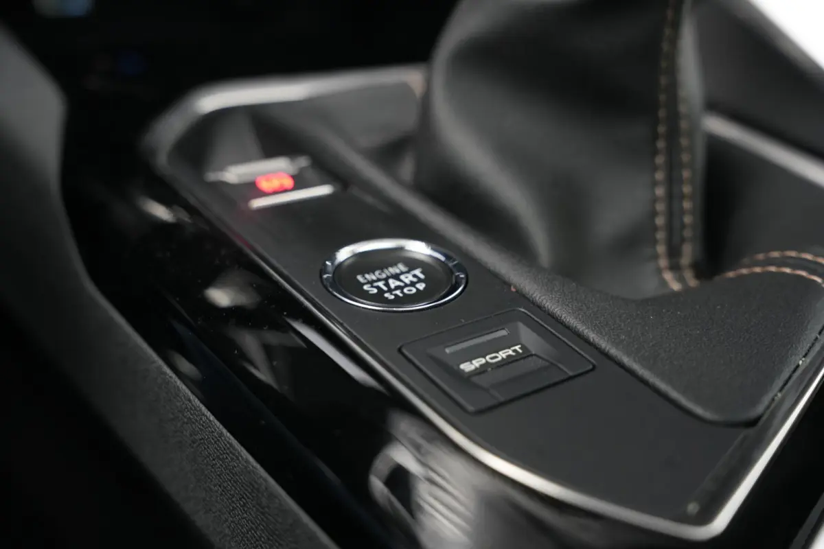 1.2 PureTech GT Panoramadak GT Line Camera Leer/Alcantara LED