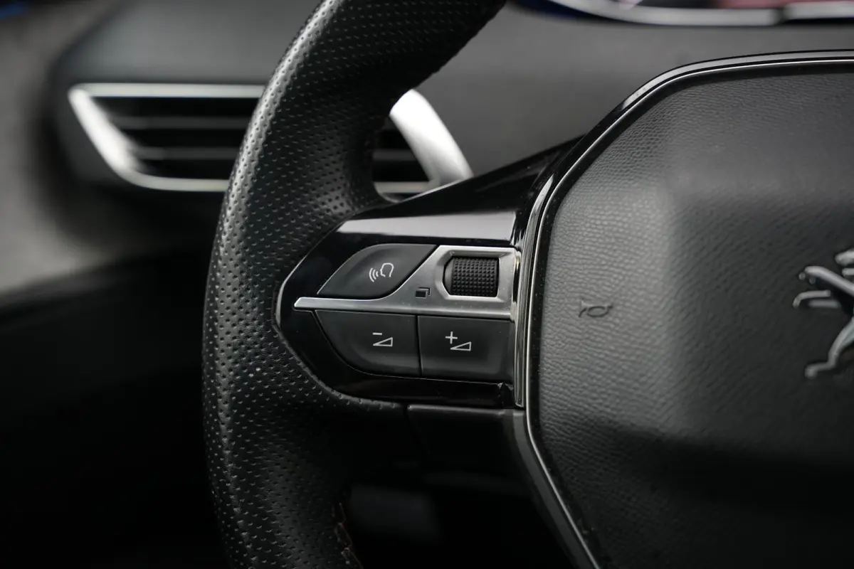 1.2 PureTech GT Panoramadak GT Line Camera Leer/Alcantara LED