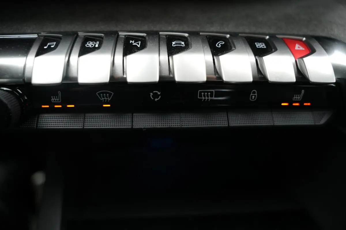 1.2 PureTech GT Panoramadak GT Line Camera Leer/Alcantara LED