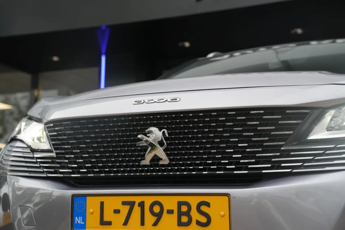 1.2 PureTech GT Panoramadak GT Line Camera Leer/Alcantara LED