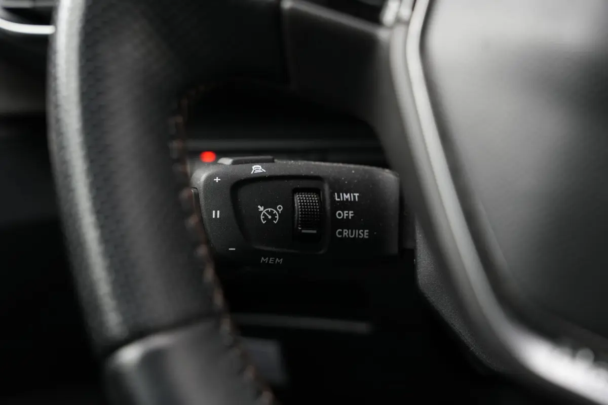 1.2 PureTech GT Panoramadak GT Line Camera Leer/Alcantara LED