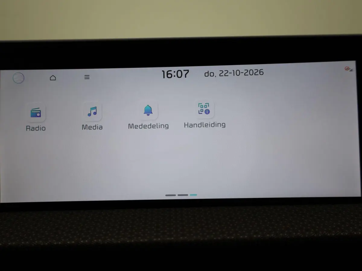 BEV 77,4 kWH Business Plus | ACHTERUITRIJCAMERA | MEMORY | APPLE CARPLAY - ANDROID AUTO | ADAPTIVE CRUISE CONTROL | CLIMATE CONTROL | STOELVERWARMING | STUURWIELVERWARMING |