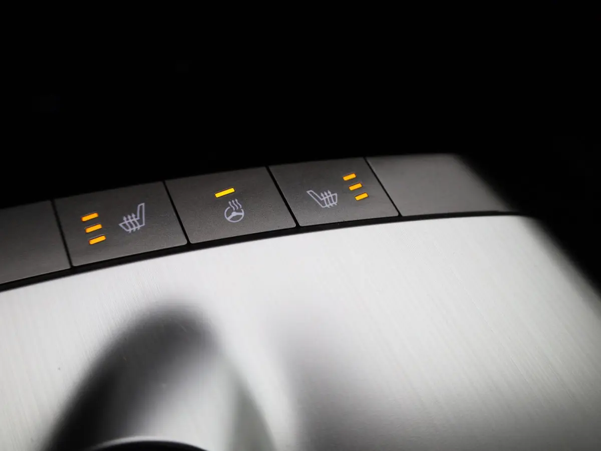 BEV 77,4 kWH Business Plus | ACHTERUITRIJCAMERA | MEMORY | APPLE CARPLAY - ANDROID AUTO | ADAPTIVE CRUISE CONTROL | CLIMATE CONTROL | STOELVERWARMING | STUURWIELVERWARMING |