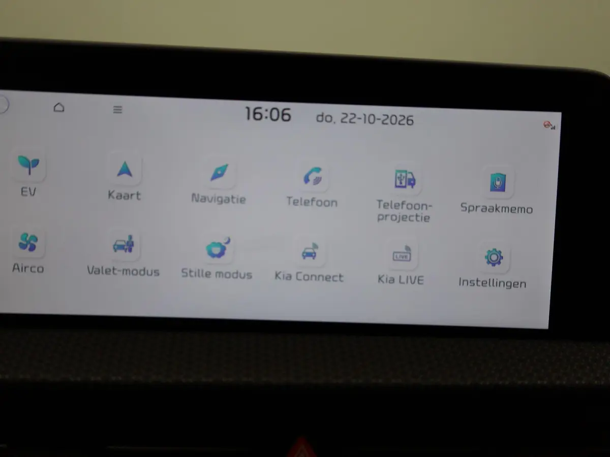 BEV 77,4 kWH Business Plus | ACHTERUITRIJCAMERA | MEMORY | APPLE CARPLAY - ANDROID AUTO | ADAPTIVE CRUISE CONTROL | CLIMATE CONTROL | STOELVERWARMING | STUURWIELVERWARMING |