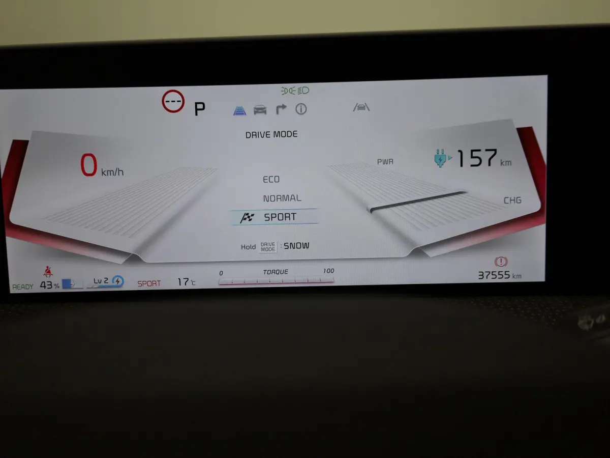 BEV 77,4 kWH Business Plus | ACHTERUITRIJCAMERA | MEMORY | APPLE CARPLAY - ANDROID AUTO | ADAPTIVE CRUISE CONTROL | CLIMATE CONTROL | STOELVERWARMING | STUURWIELVERWARMING |