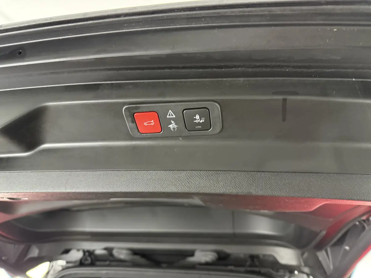 1.2 PureTech Blue Lease GT 7p. | Pano | Camera | Virtual | Sfeer | Memory | Focal Audio | Carplay