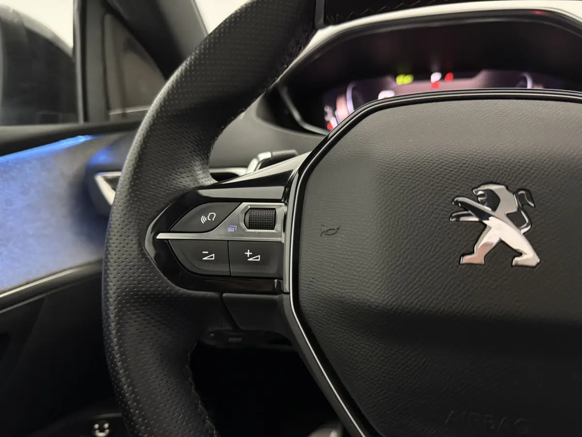 1.2 PureTech Blue Lease GT 7p. | Pano | Camera | Virtual | Sfeer | Memory | Focal Audio | Carplay