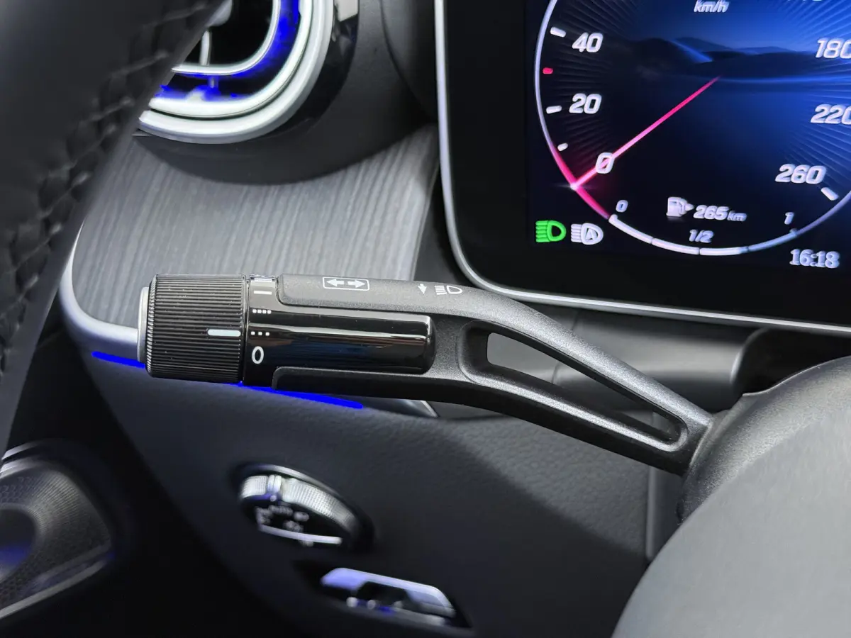 Coupé GLC 4MATIC AMG Line | Achterasbesturing Luchtvering Pano Trekhaak HUD Burmester Ventilatie Memory