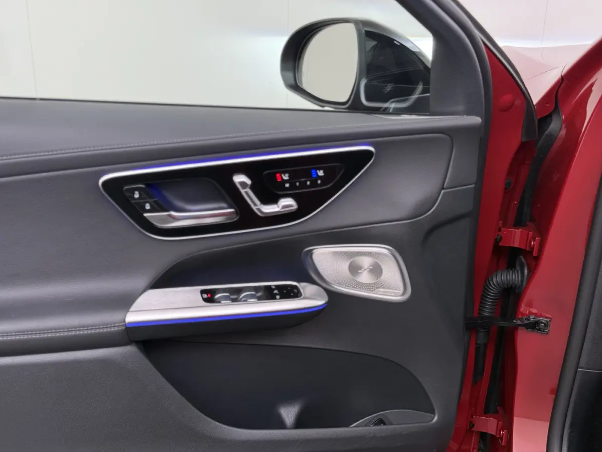 Coupé GLC 4MATIC AMG Line | Achterasbesturing Luchtvering Pano Trekhaak HUD Burmester Ventilatie Memory