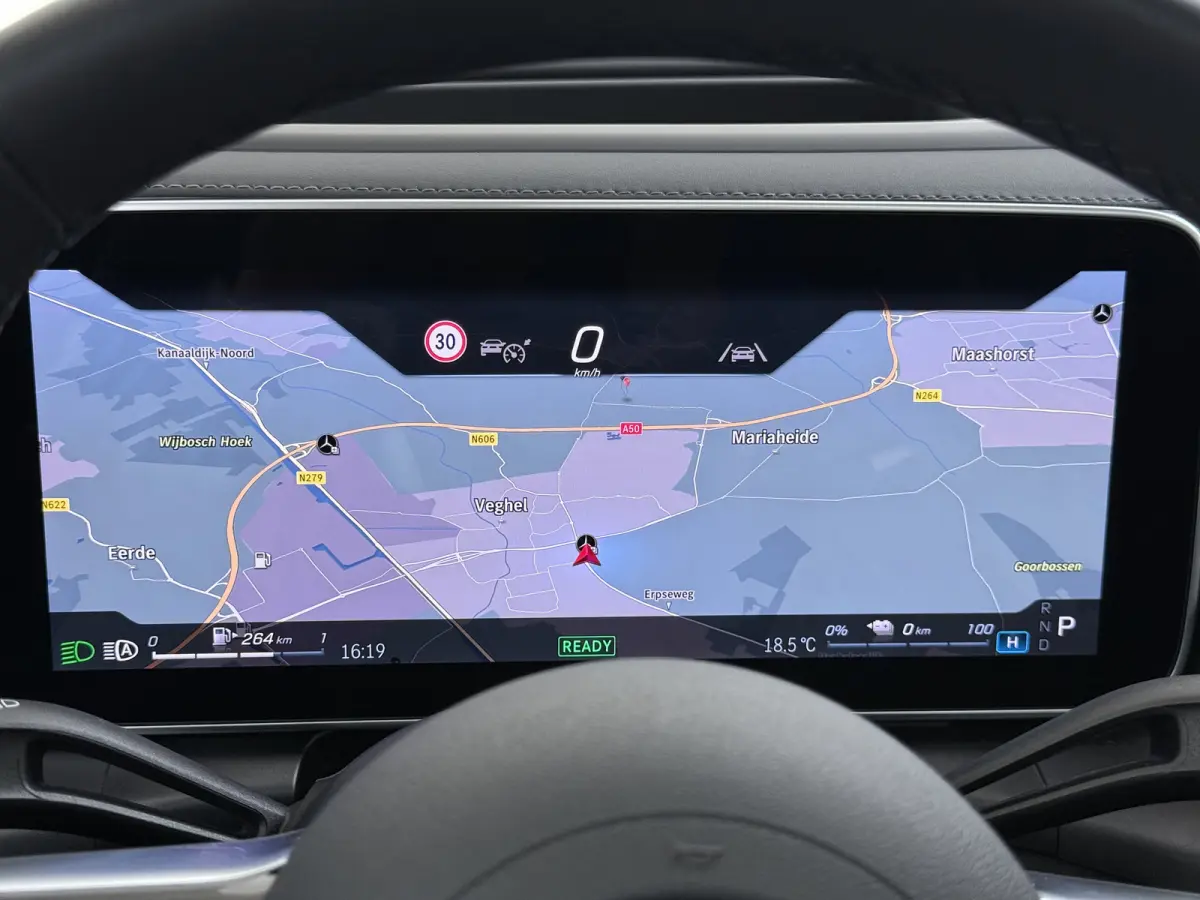 Coupé GLC 4MATIC AMG Line | Achterasbesturing Luchtvering Pano Trekhaak HUD Burmester Ventilatie Memory