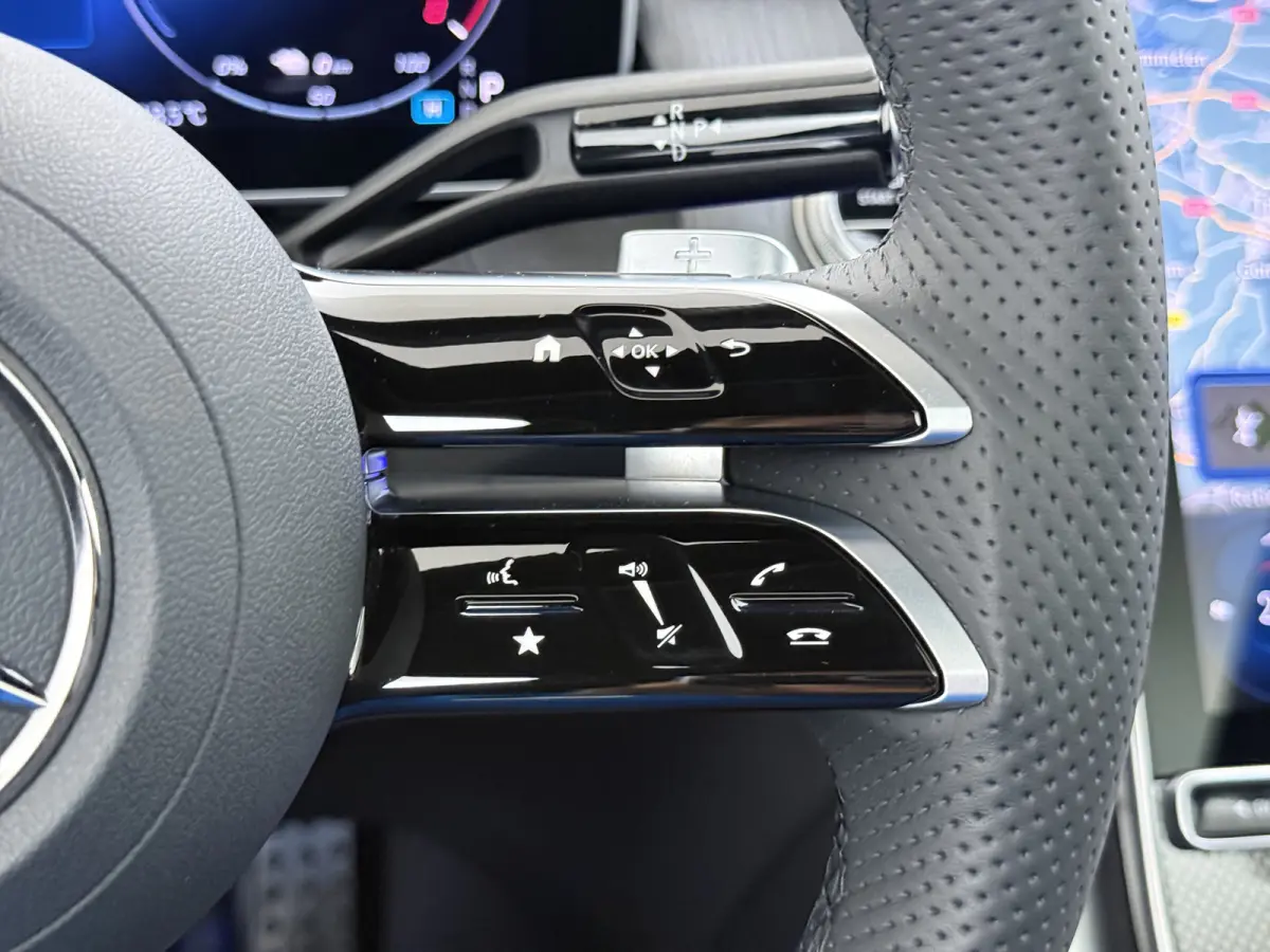 Coupé GLC 4MATIC AMG Line | Achterasbesturing Luchtvering Pano Trekhaak HUD Burmester Ventilatie Memory