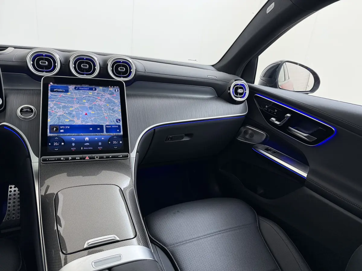 Coupé GLC 4MATIC AMG Line | Achterasbesturing Luchtvering Pano Trekhaak HUD Burmester Ventilatie Memory