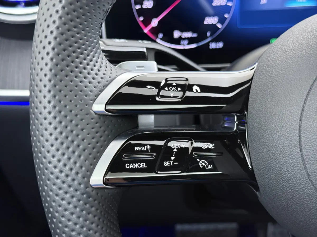 Coupé GLC 4MATIC AMG Line | Achterasbesturing Luchtvering Pano Trekhaak HUD Burmester Ventilatie Memory