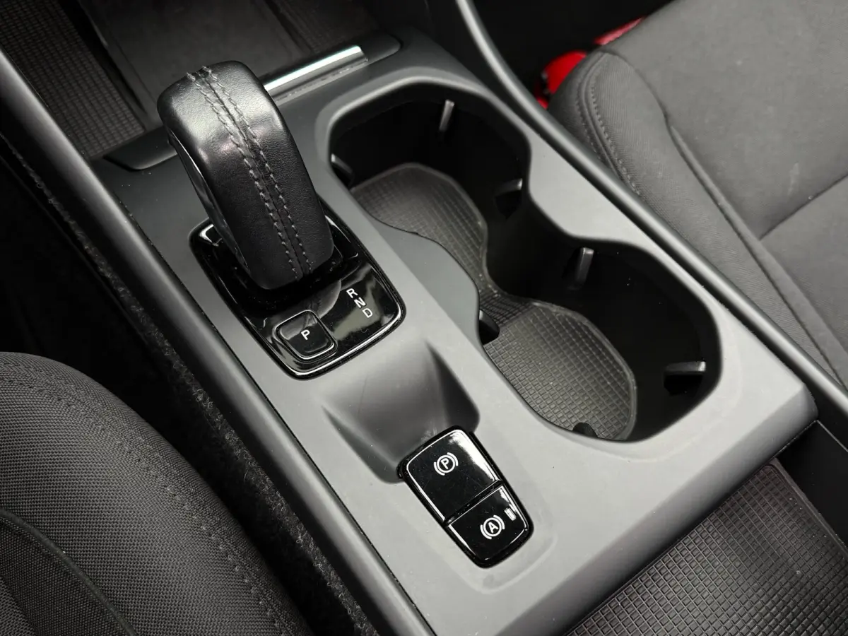 1.5 T4 | Pano | Camera | Trekhaak | Carplay | Elektrische achterklep | DAB+