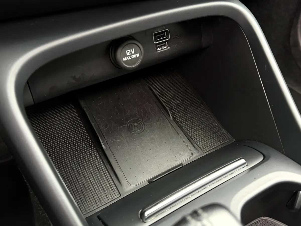 1.5 T4 | Pano | Camera | Trekhaak | Carplay | Elektrische achterklep | DAB+