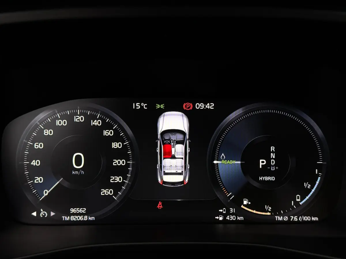 1.5 T4 | Pano | Camera | Trekhaak | Carplay | Elektrische achterklep | DAB+
