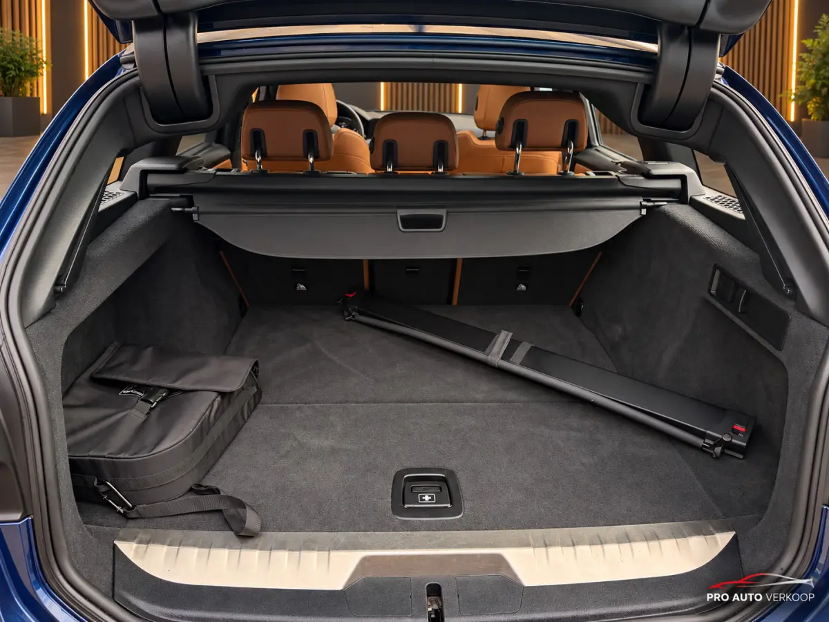 330e Business Edition Plus M-Pakket_Panorama_Prachtige auto