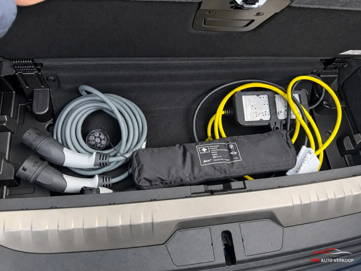 330e Business Edition Plus M-Pakket_Panorama_Prachtige auto