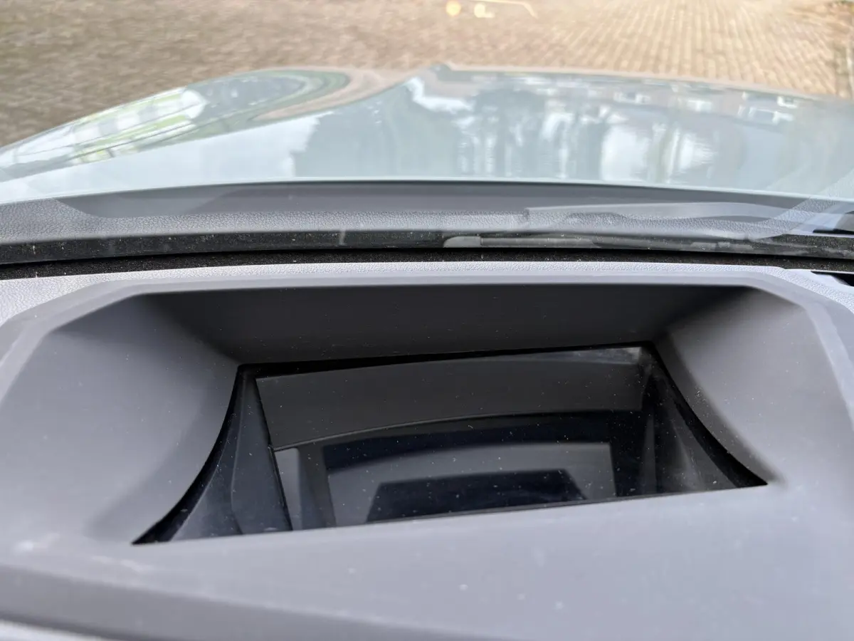 330e M Sport Pano 19"