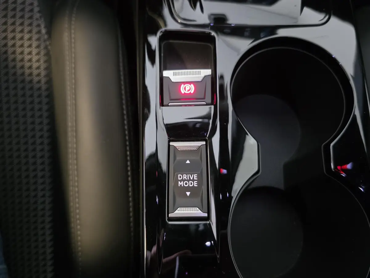 1.2 PureTech GT-Line | NL-Auto | Nieuwe Distributieriem | Schuif/kanteldak