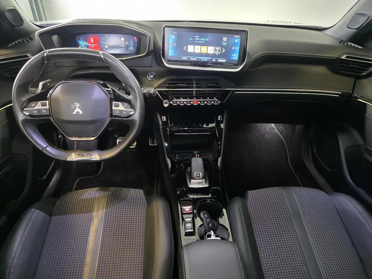 1.2 PureTech GT-Line | NL-Auto | Nieuwe Distributieriem | Schuif/kanteldak