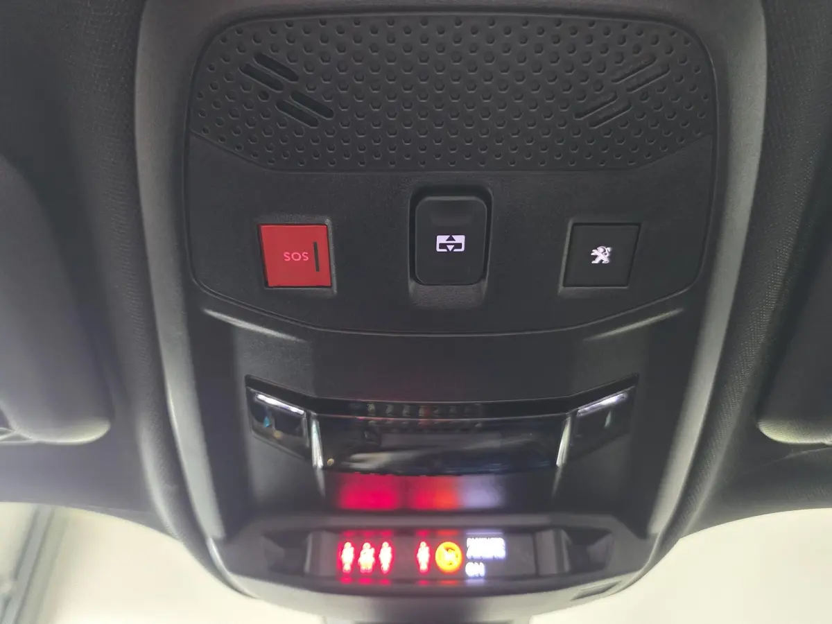1.2 PureTech GT-Line | NL-Auto | Nieuwe Distributieriem | Schuif/kanteldak
