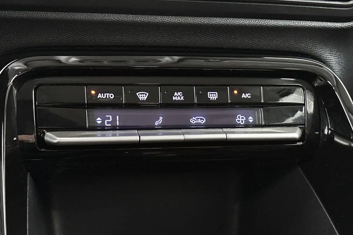 1.2 Hybrid 145pk Plus Camera Apple CarPlay Clima