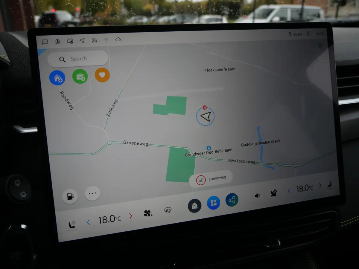 1.5 More PHEV 276 Pk Automaat Navi / DAB / Leer / Camera / Pano-dak / 20 inch / Apple Carplay