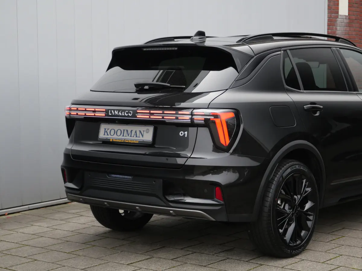 1.5 More PHEV 276 Pk Automaat Navi / DAB / Leer / Camera / Pano-dak / 20 inch / Apple Carplay